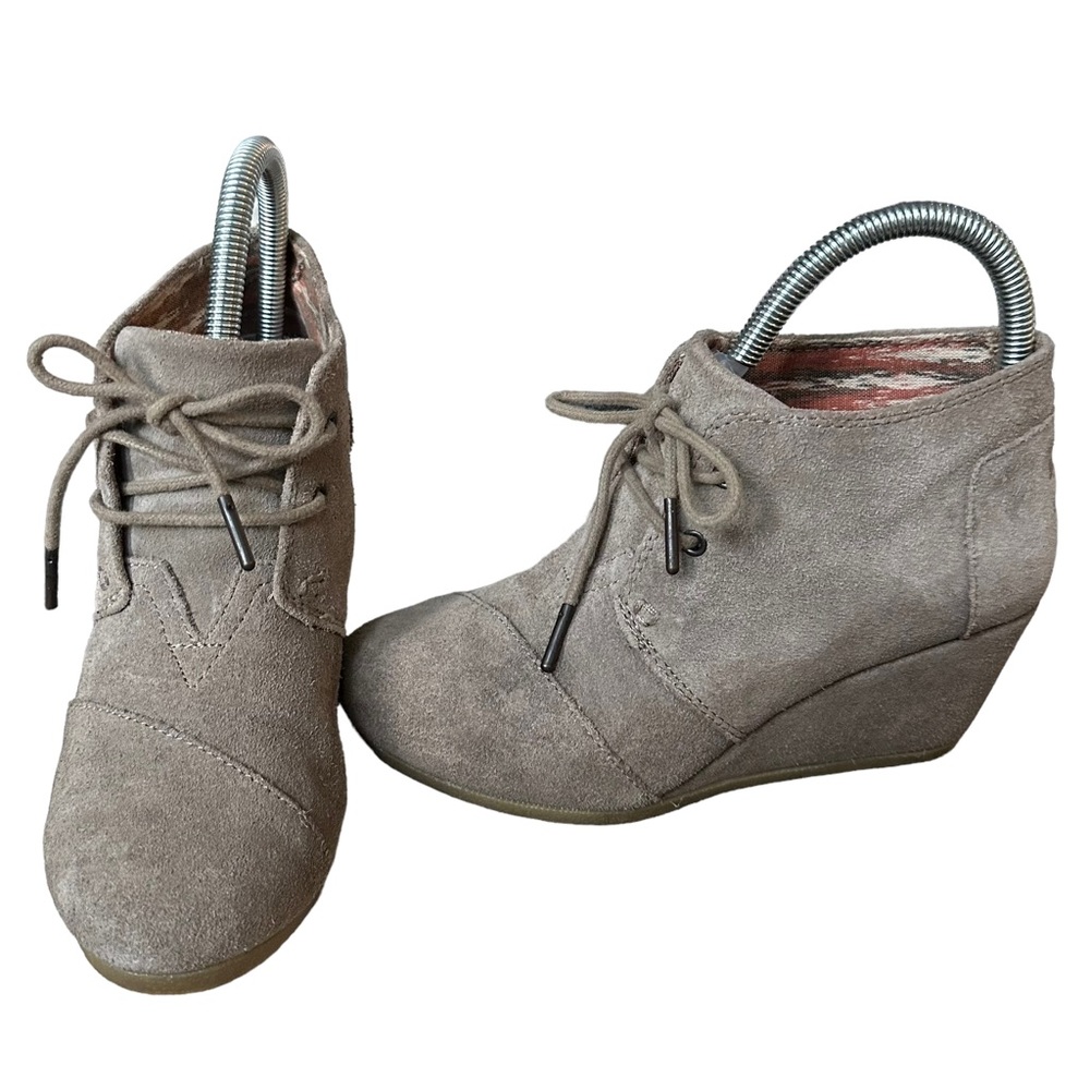 Toms Kala Suede Lace Up Wedge Booties Size: 6.5